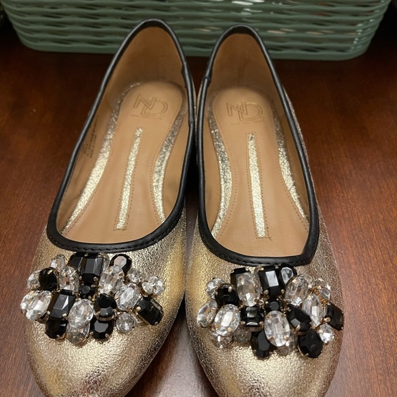 NWOT New Direction Bella Embellished Flats - Picture 2 of 7